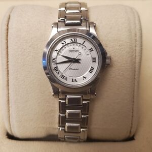Seiko Premier SXD675 Ladies Wristwatch